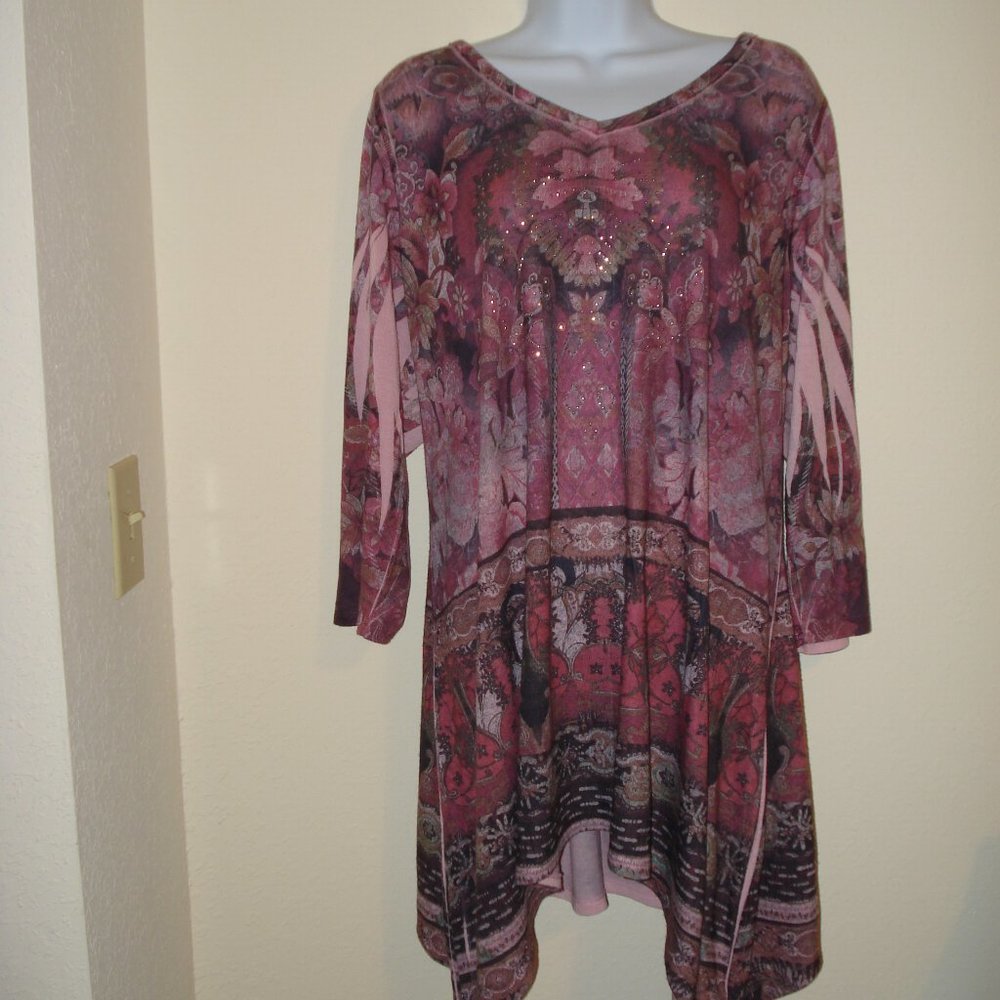 World Unity Plus Size Top